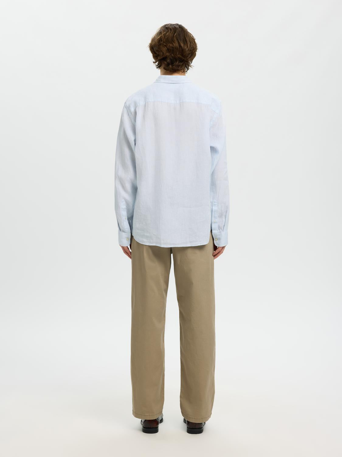 model_shot-back